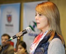 Secretária da Família e Desenvolvimento Social, Fernanda Richa, participa do Seminário de Enfrentamento a Violência contra a Pessoa Idosa - Foto: Rogério Machado/SECS