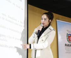 Secretária da Família e Desenvolvimento Social, Fernanda Richa, participa do Seminário de Enfrentamento a Violência contra a Pessoa Idosa - Palestra com Dra Sâmia Cristina Coser, Delegada da Delegacia da MulherFoto: Rogério Machado/SECS