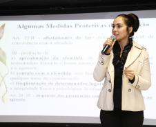 Secretária da Família e Desenvolvimento Social, Fernanda Richa, participa do Seminário de Enfrentamento a Violência contra a Pessoa Idosa - Palestra com Dra Sâmia Cristina Coser, Delegada da Delegacia da MulherFoto: Rogério Machado/SECS