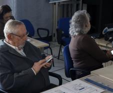 Idosos aprendem a utilizar recursos do smartphone em curso da Celepar.Curitiba, 29/06/2017.Foto: Divulgação Celepar