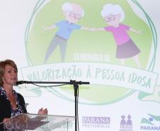 Secretária de Família e Desenvolvimento Social, Fernanda Richa, participa do seminário sobre o protagonismo e valorização a pessoa idosa, em celebração ao Dia Internacional do Idoso - Foto: Rogério Machado/SECS