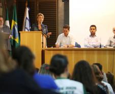 Secretária da Família e Desenvolvimento Social, Fernanda Richa, participa do Seminário de Valorização da Pessoa Idosa, em Cascavel.Foto: Rogério Machado/SECS