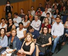 Secretária da Família e Desenvolvimento Social, Fernanda Richa, participa do Seminário de Valorização da Pessoa Idosa, em Cascavel.Foto: Rogério Machado/SECS