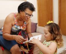 Convivência com netos fortalece vínculos e faz bem à saúde - Foto: Aliocha Maurício/SEDS
