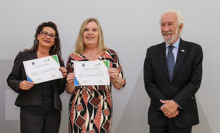 Representantes da sociedade civil tomam posse no Conselho do Idoso O governador em exercício Darci Piana participa da Posse dos novos representantes da sociedade civil para a gestão 2019/2021 do O Conselho Estadual do Idoso (CEDI) do Paraná no Salão de Atos do Palácio Iguaçu, nesta quarta-feira (24). Curitiba, 24/04/2019 - Foto: Geraldo Bubniak/ANPr