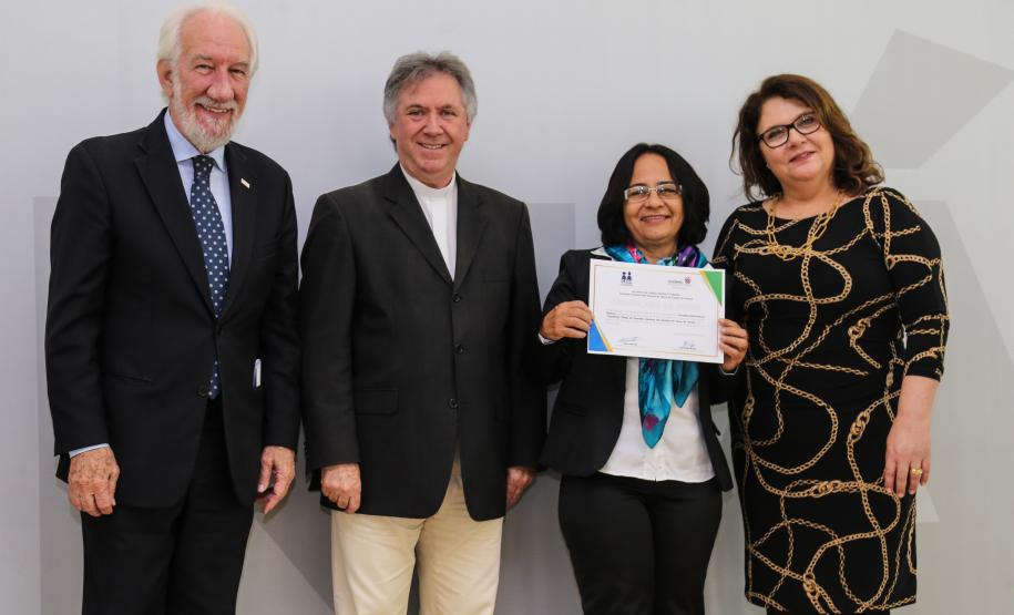 Representantes da sociedade civil tomam posse no Conselho do Idoso O governador em exercício Darci Piana participa da Posse dos novos representantes da sociedade civil para a gestão 2019/2021 do O Conselho Estadual do Idoso (CEDI) do Paraná no Salão de Atos do Palácio Iguaçu, nesta quarta-feira (24). Curitiba, 24/04/2019 - Foto: Geraldo Bubniak/ANPr