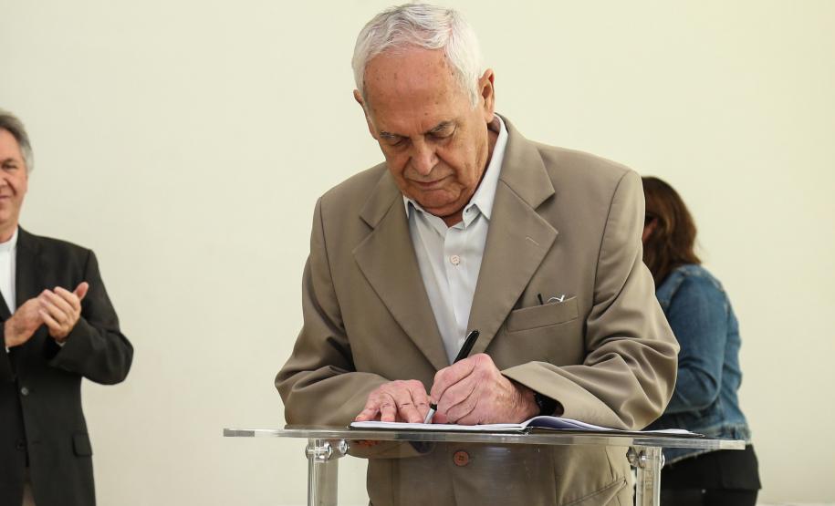 Representantes da sociedade civil tomam posse no Conselho do Idoso O governador em exercício Darci Piana participa da Posse dos novos representantes da sociedade civil para a gestão 2019/2021 do O Conselho Estadual do Idoso (CEDI) do Paraná no Salão de Atos do Palácio Iguaçu, nesta quarta-feira (24). Curitiba, 24/04/2019 - Foto: Geraldo Bubniak/ANPr