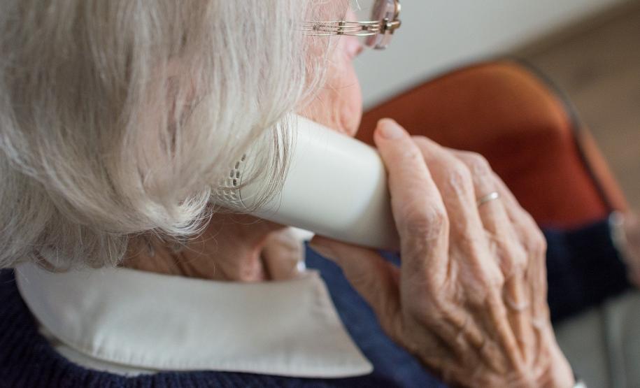 A Secretaria da Justiça, Família e Trabalho do Paraná informa que o Disque Idoso tem novo número de telefone e passa a atender pelo 0800 141 00 01. Em conformidade com a Resolução nº 709 da Anatel (Agência Nacional de Telecomunicações), desde 27 de setembro de 2020, todas as linhas 0800 do Brasil passaram a ter 11 dígitos.