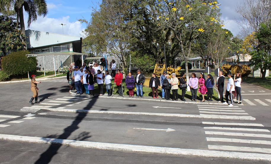 Escola Prática de Trânsito - 21/09/2016 - Atividade com idosos