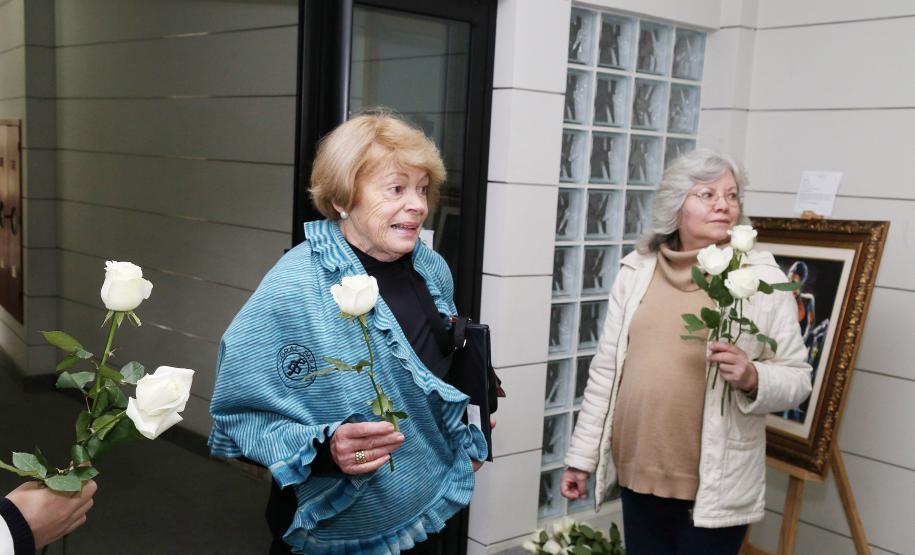 Secretária da Família e Desenvolvimento Social, Fernanda Richa, participa do Seminário de Enfrentamento a Violência contra a Pessoa Idosa - Foto: Rogério Machado/SECS