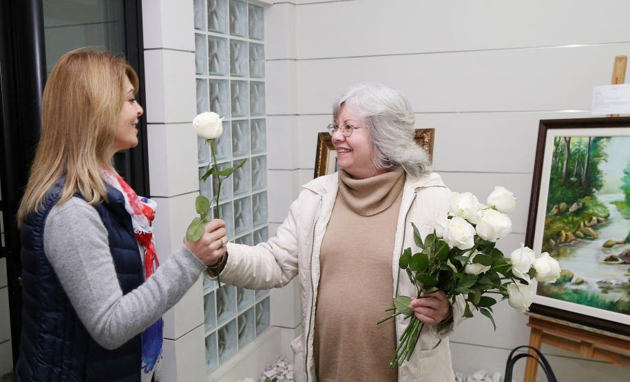 Secretária da Família e Desenvolvimento Social, Fernanda Richa, participa do Seminário de Enfrentamento a Violência contra a Pessoa Idosa - Foto: Rogério Machado/SECS