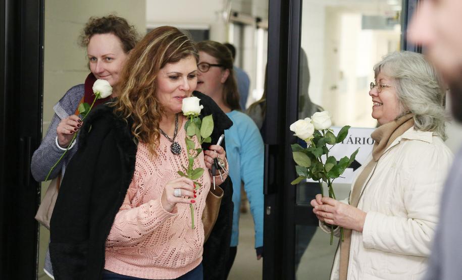 Secretária da Família e Desenvolvimento Social, Fernanda Richa, participa do Seminário de Enfrentamento a Violência contra a Pessoa Idosa - Foto: Rogério Machado/SECS