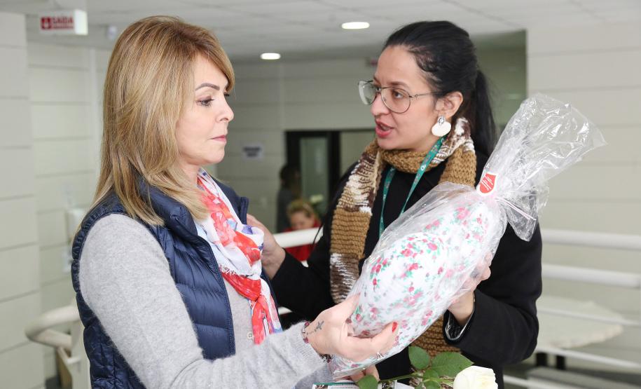 Secretária da Família e Desenvolvimento Social, Fernanda Richa, participa do Seminário de Enfrentamento a Violência contra a Pessoa Idosa - Foto: Rogério Machado/SECS