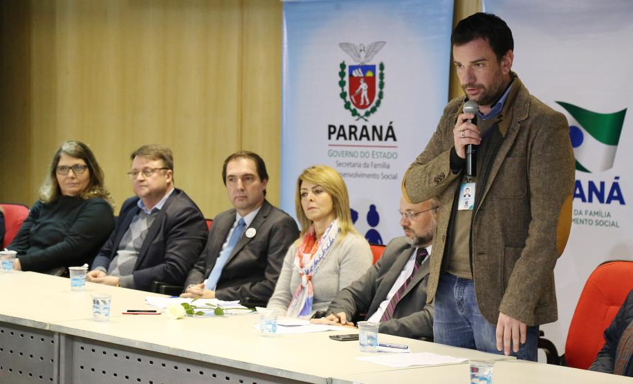 Secretária da Família e Desenvolvimento Social, Fernanda Richa, participa do Seminário de Enfrentamento a Violência contra a Pessoa Idosa - Foto: Rogério Machado/SECS