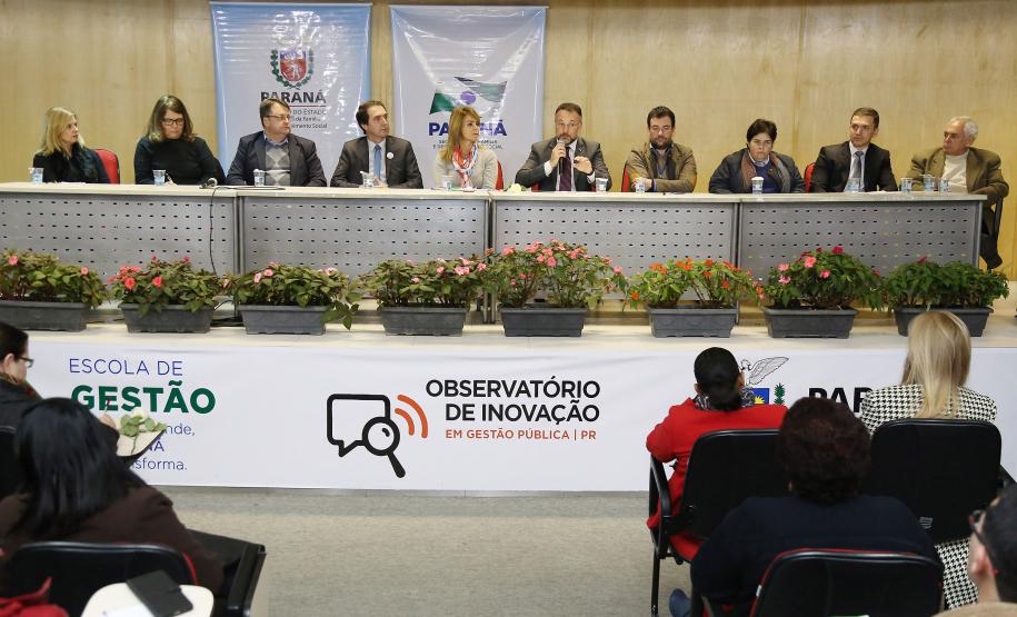 Secretária da Família e Desenvolvimento Social, Fernanda Richa, participa do Seminário de Enfrentamento a Violência contra a Pessoa Idosa - Foto: Rogério Machado/SECS