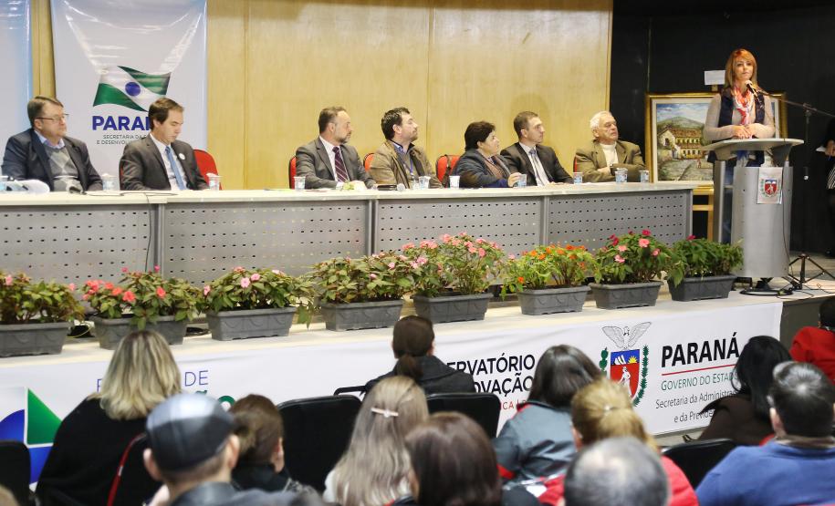 Secretária da Família e Desenvolvimento Social, Fernanda Richa, participa do Seminário de Enfrentamento a Violência contra a Pessoa Idosa - Foto: Rogério Machado/SECS