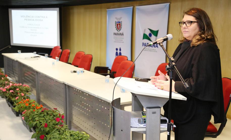 Secretária da Família e Desenvolvimento Social, Fernanda Richa, participa do Seminário de Enfrentamento a Violência contra a Pessoa Idosa - Palestra com Dra Rosana Beveranço, Procuradora da Pessoa Idosa MPPR Foto: Rogério Machado/SECS