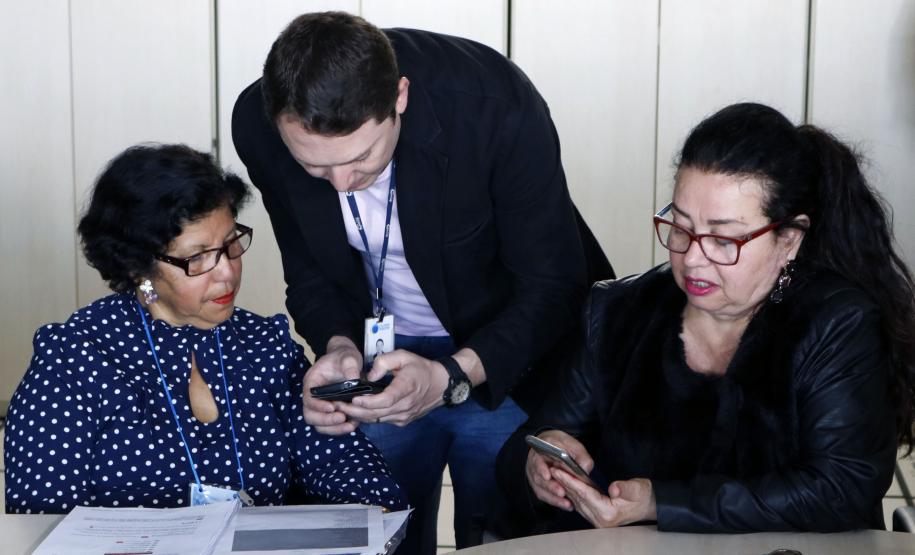 Idosos aprendem a utilizar recursos do smartphone em curso da Celepar.Curitiba, 29/06/2017.Foto: Divulgação Celepar