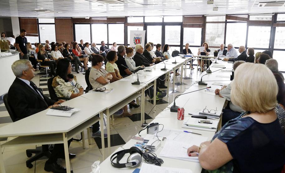 Secretária estadual do Trabalho e Desenvolvimento Social, Fernanda Richa, partcipa da reunião de posse do Conselho Estadual do Idoso.Foto:Divulgação/SEDS