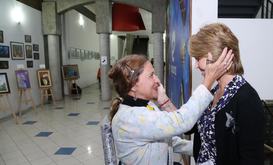 Secretária de Família e Desenvolvimento Social, Fernanda Richa, participa do seminário sobre o protagonismo e valorização a pessoa idosa, em celebração ao Dia Internacional do Idoso - Foto: Rogério Machado/SECS