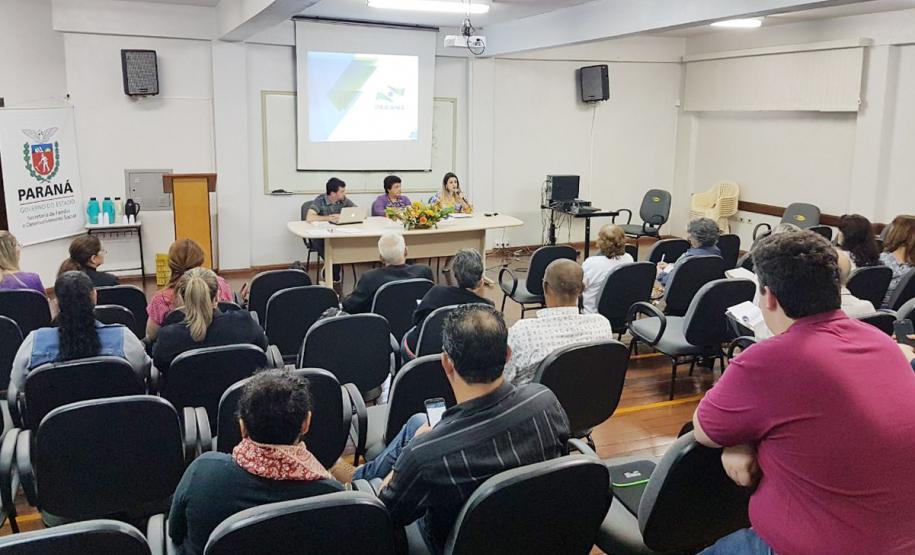 01/11/2017 - Conselho Estadual dos Direitos do Idoso reúne técnicos e gestores em Foz Conselho Estadual dos Direitos do Idoso reúne técnicos e gestores em Foz - Foto: Divulgação/SEDS