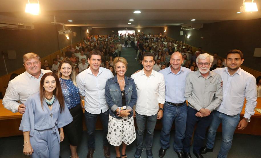 Secretária da Família e Desenvolvimento Social, Fernanda Richa, participa do Seminário de Valorização da Pessoa Idosa, em Cascavel.Foto: Rogério Machado/SECS