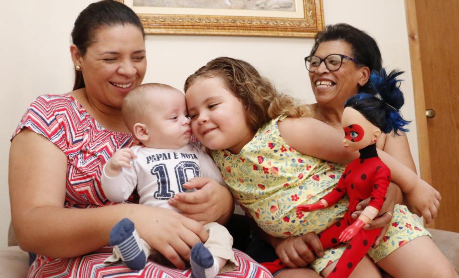 Convivência com netos fortalece vínculos e faz bem à saúde - Foto: Aliocha Maurício/SEDS