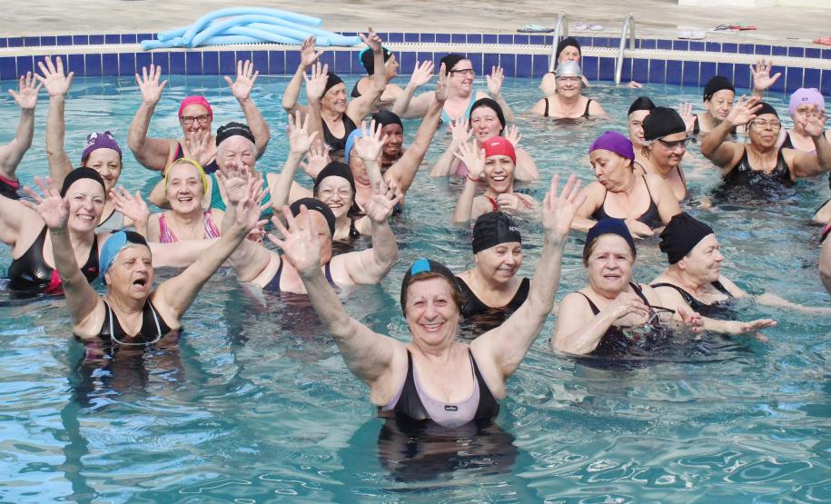 Prática de esportes fortalece laços sociais de pessoas idosas - Foto: Aliocha Maurício/SEDS