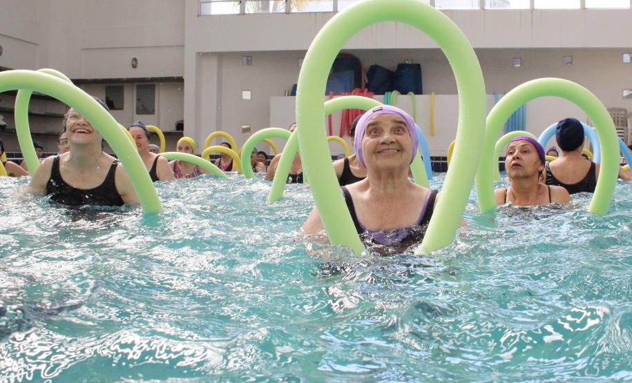 Prática de esportes fortalece laços sociais de pessoas idosas - Foto: Aliocha Maurício/SEDS