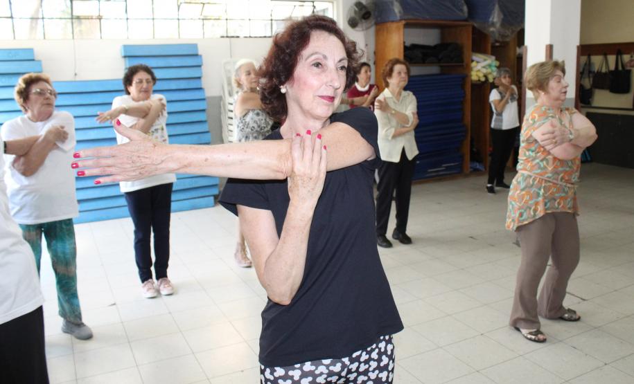 Prática de esportes fortalece laços sociais de pessoas idosas - Foto: Aliocha Maurício/SEDS